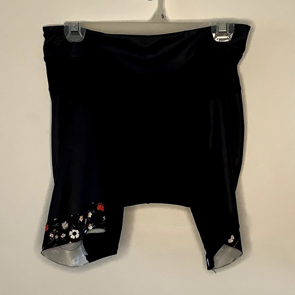 NWOT Bontrager Cycling Shorts with Flower Trim